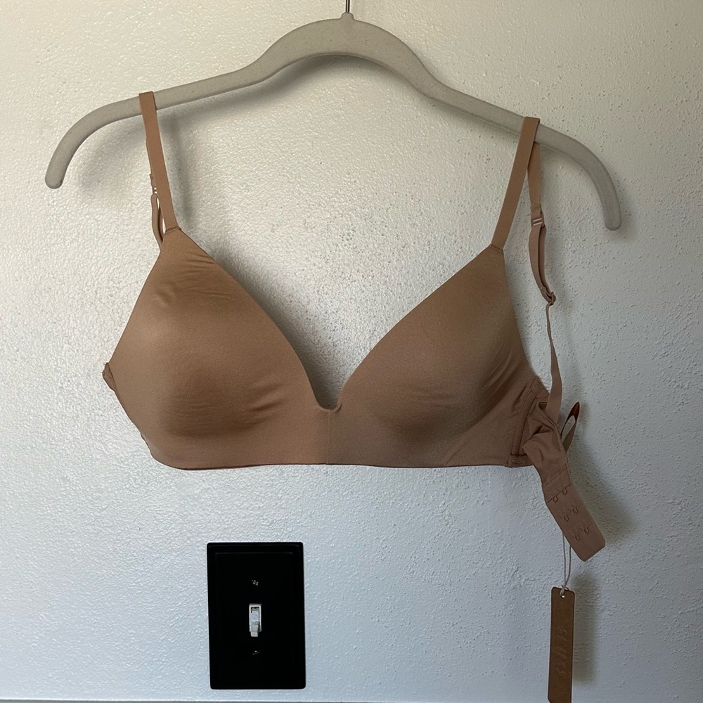SKIMS bra new with tags